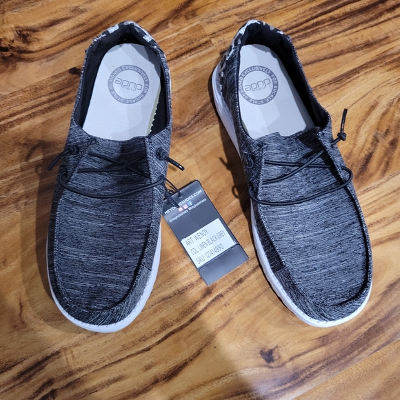 wendy leopard print shoe